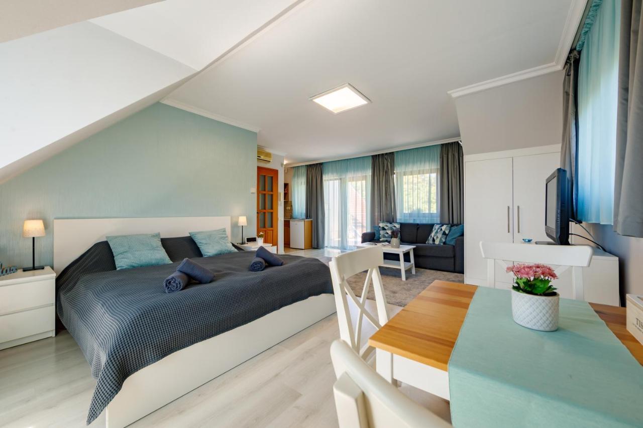 Villa Muzsa Deluxe Balatonfured Luaran gambar