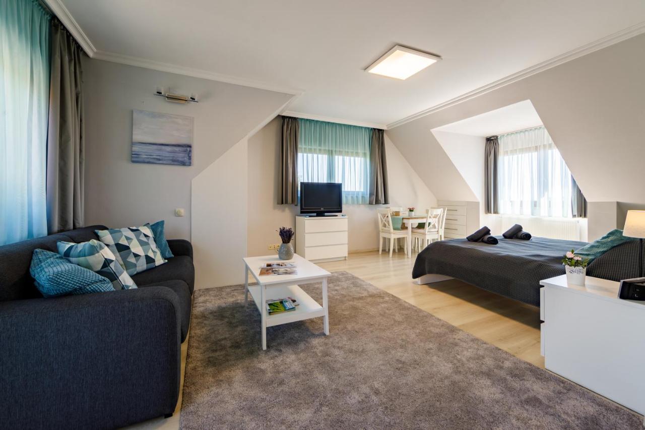 Villa Muzsa Deluxe Balatonfured Luaran gambar