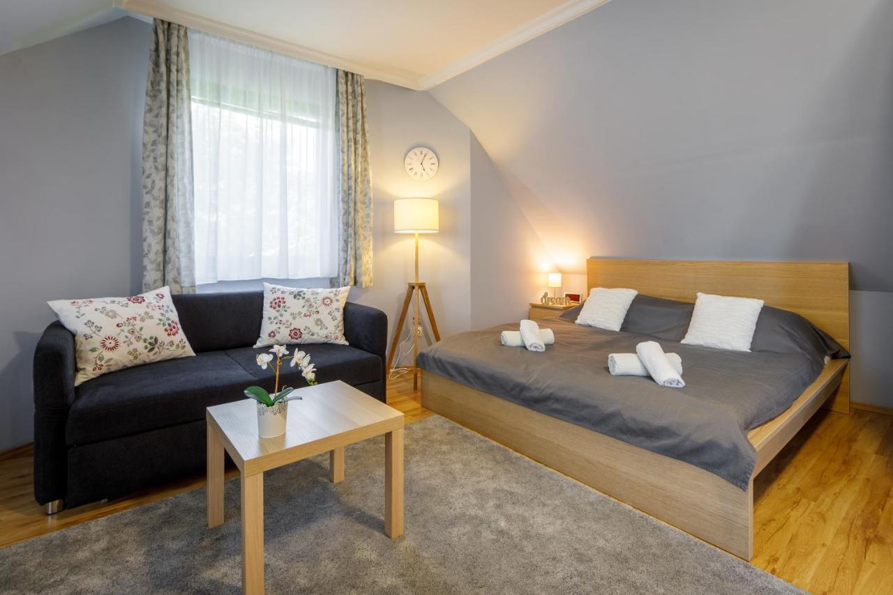 Villa Muzsa Deluxe Balatonfured Luaran gambar