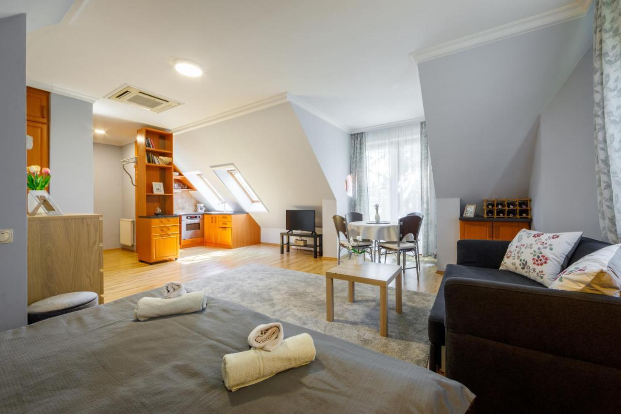 Villa Muzsa Deluxe Balatonfured Luaran gambar