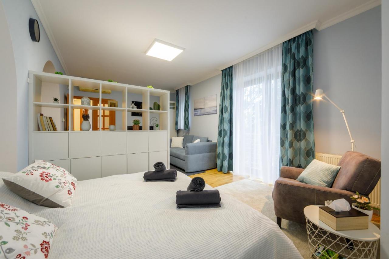 Villa Muzsa Deluxe Balatonfured Luaran gambar