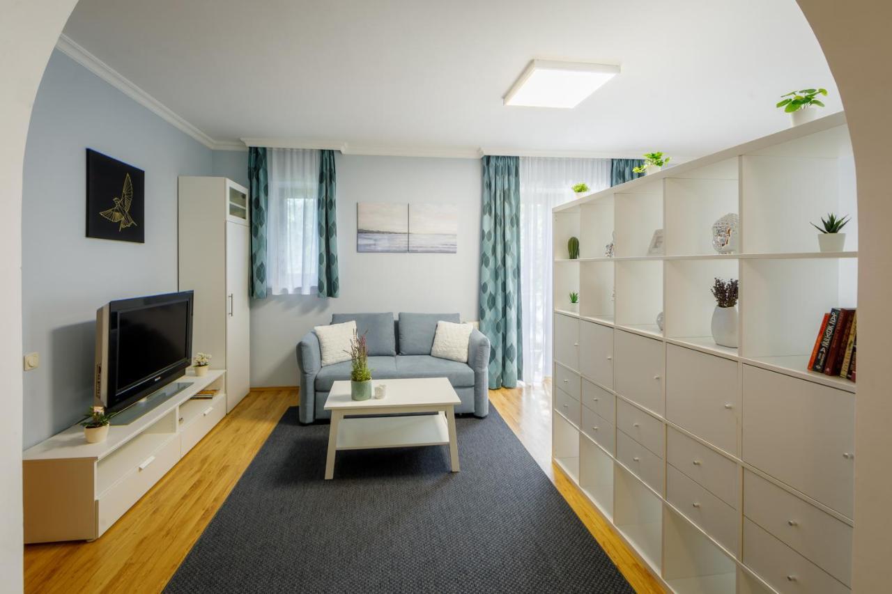 Villa Muzsa Deluxe Balatonfured Luaran gambar