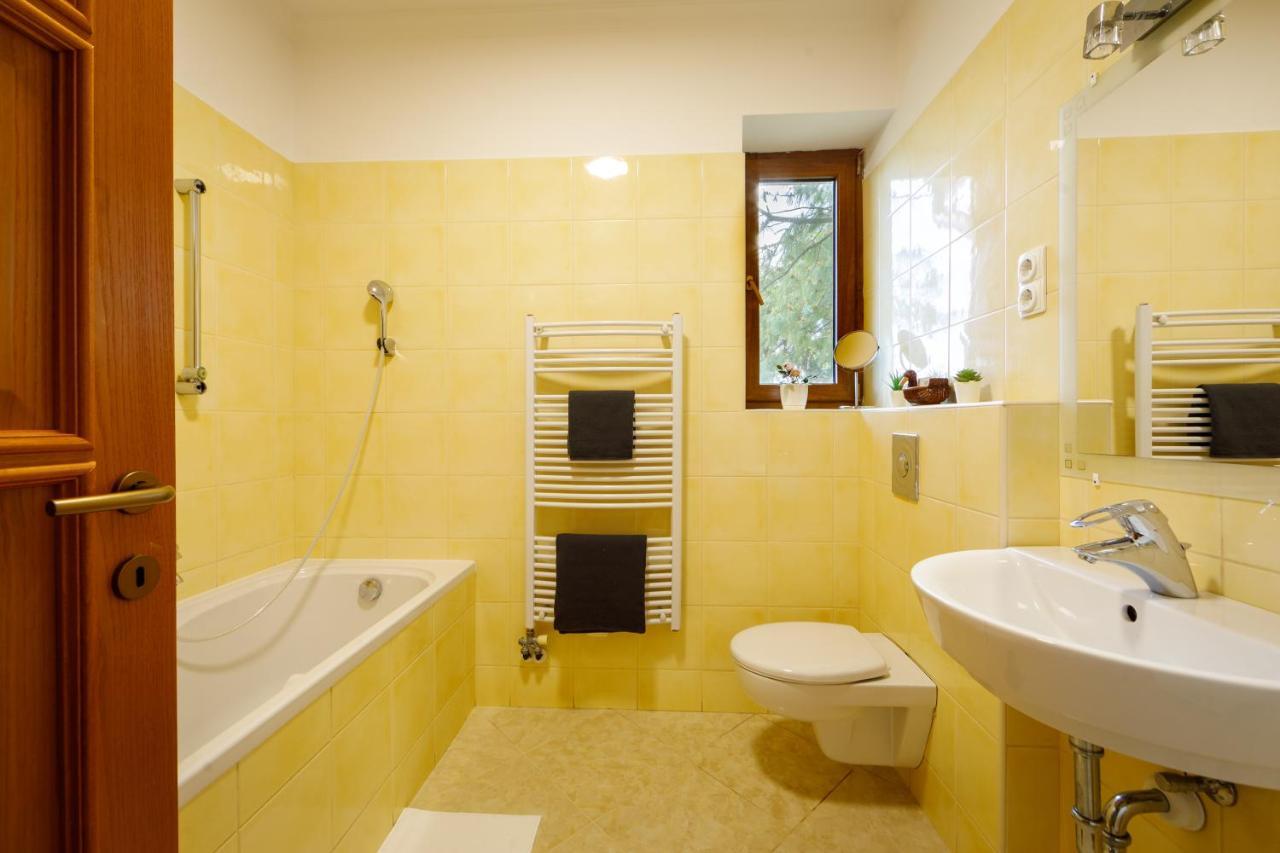 Villa Muzsa Deluxe Balatonfured Luaran gambar