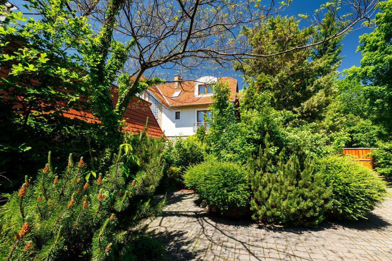 Villa Muzsa Deluxe Balatonfured Luaran gambar