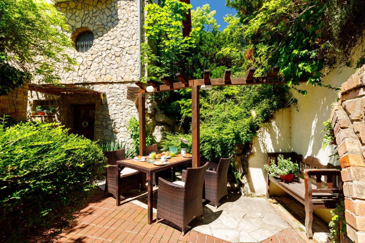 Villa Muzsa Deluxe Balatonfured Luaran gambar