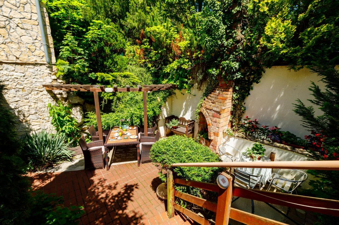 Villa Muzsa Deluxe Balatonfured Luaran gambar